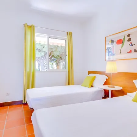 Holiday home Al - Moradia Brasil